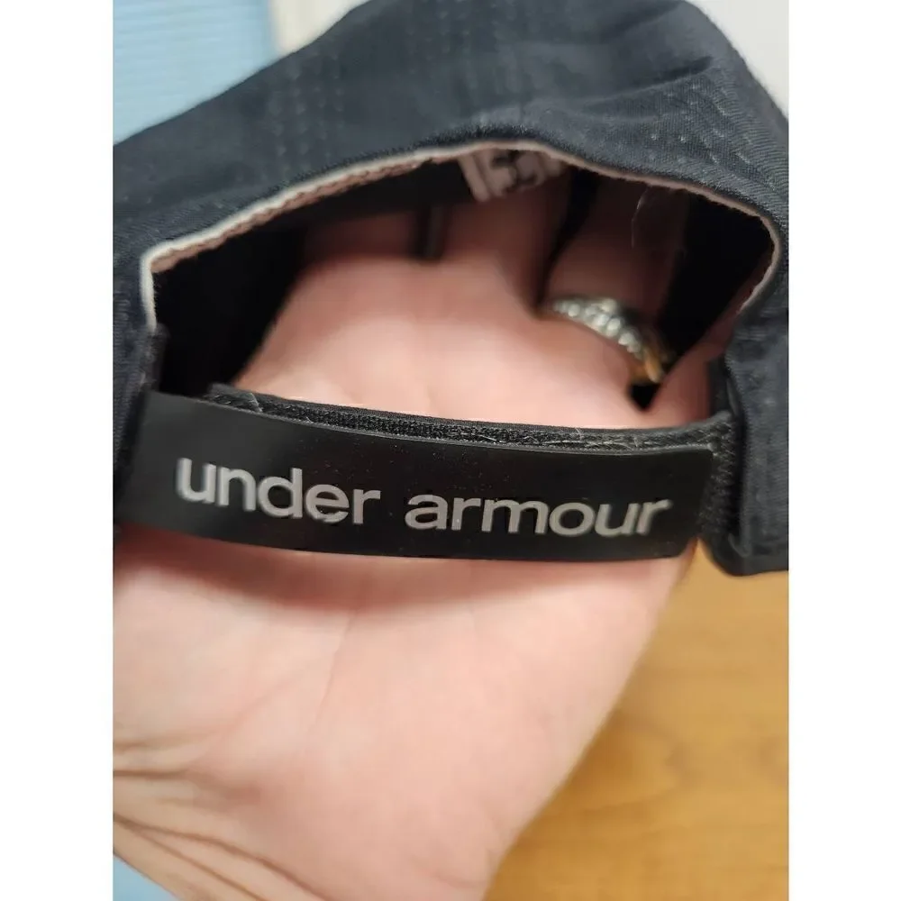 Under Armor woman's black hat, one size fits all